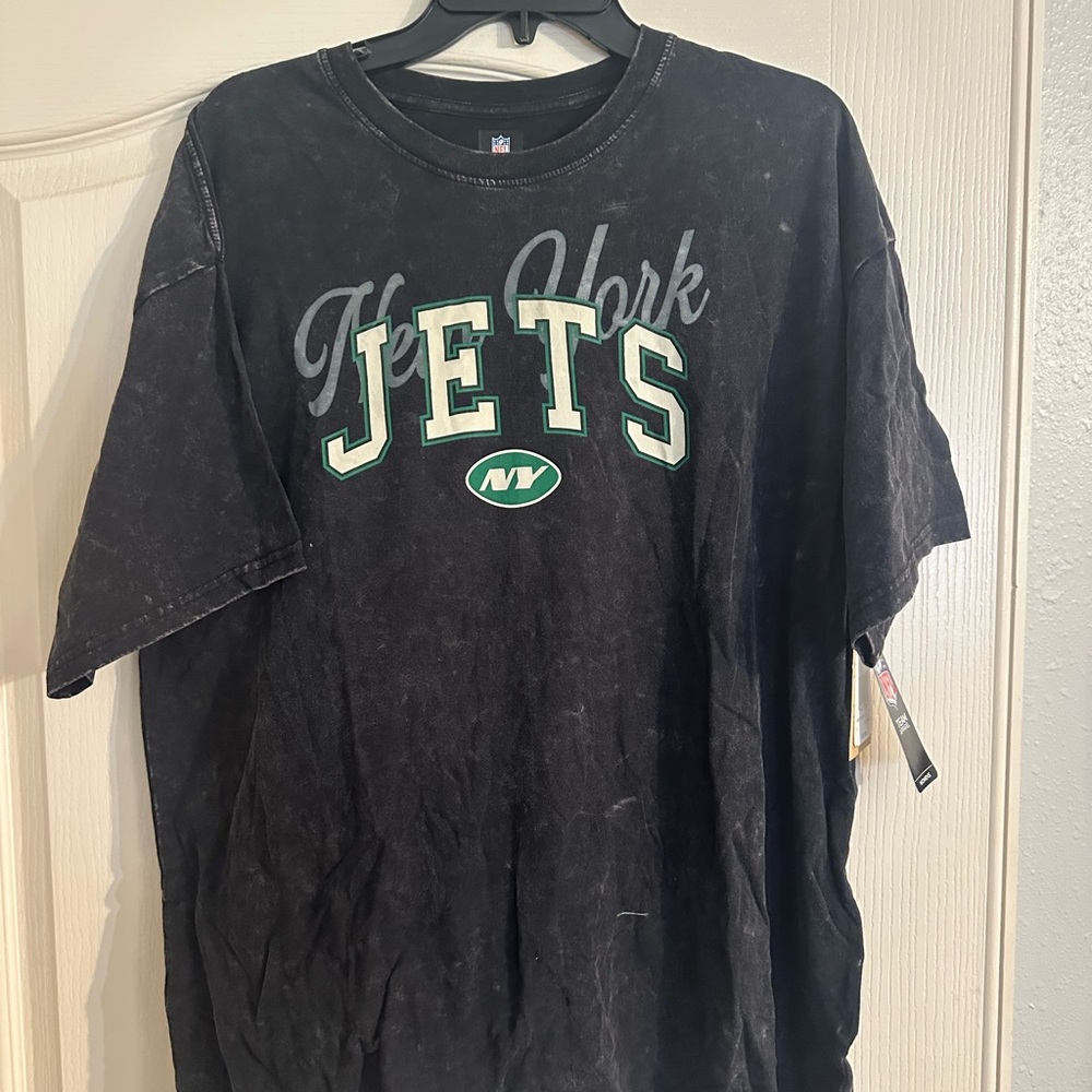 NFL Team Apparel Women’s New York Jets Graphic Tee – Size M – NWT